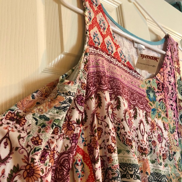 cute top:) - Picture 2 of 4